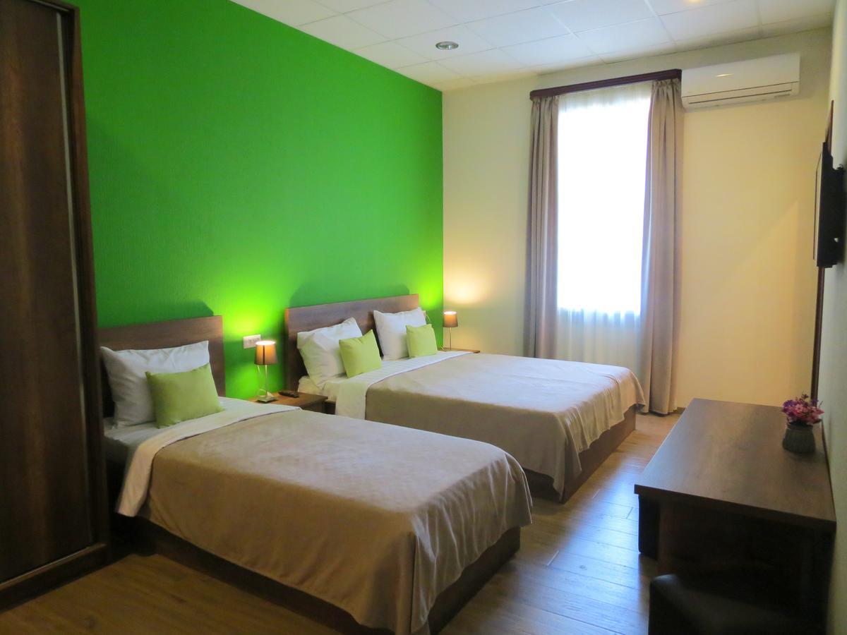 Your Home Hotel Tbilisi Exterior photo